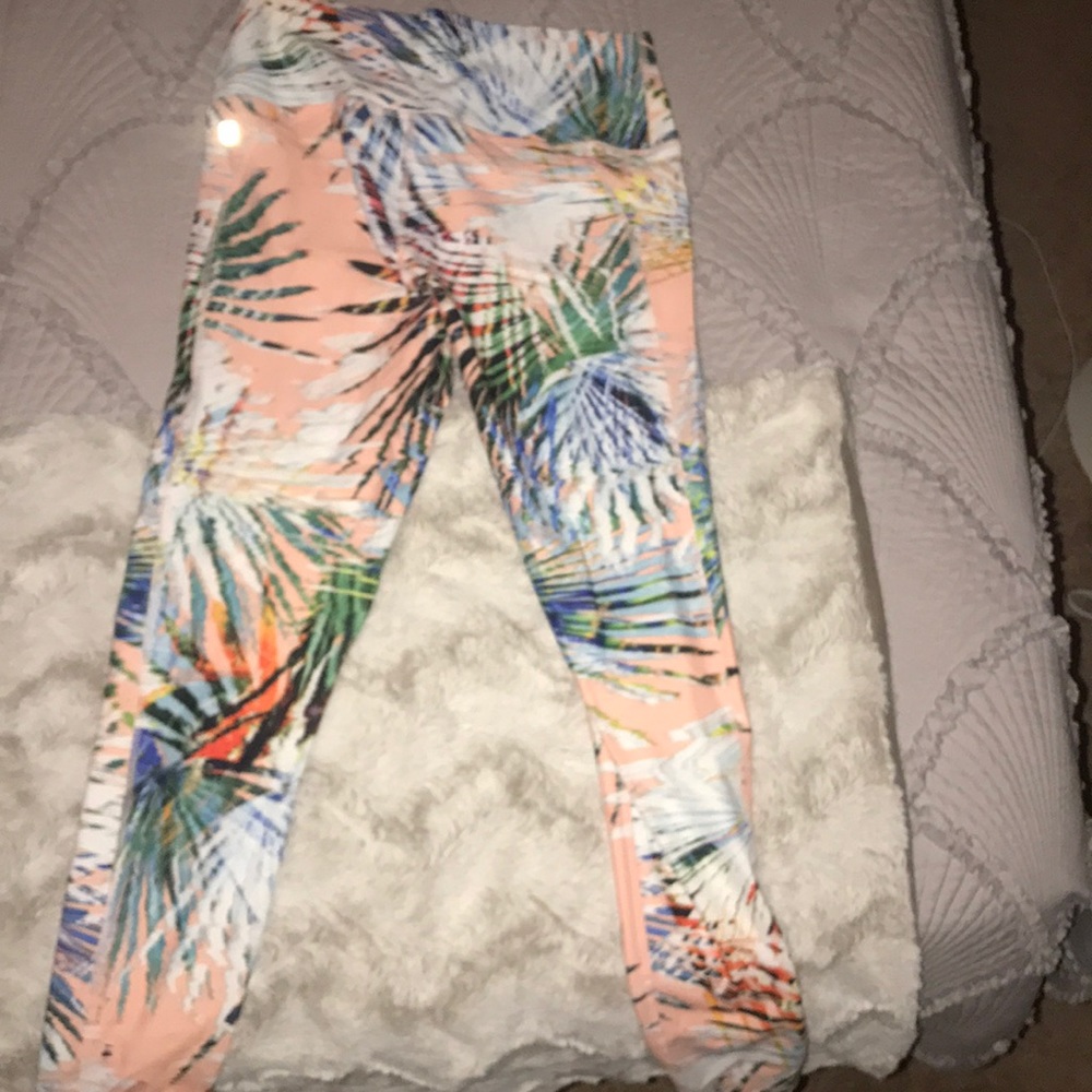 Athletic leggings